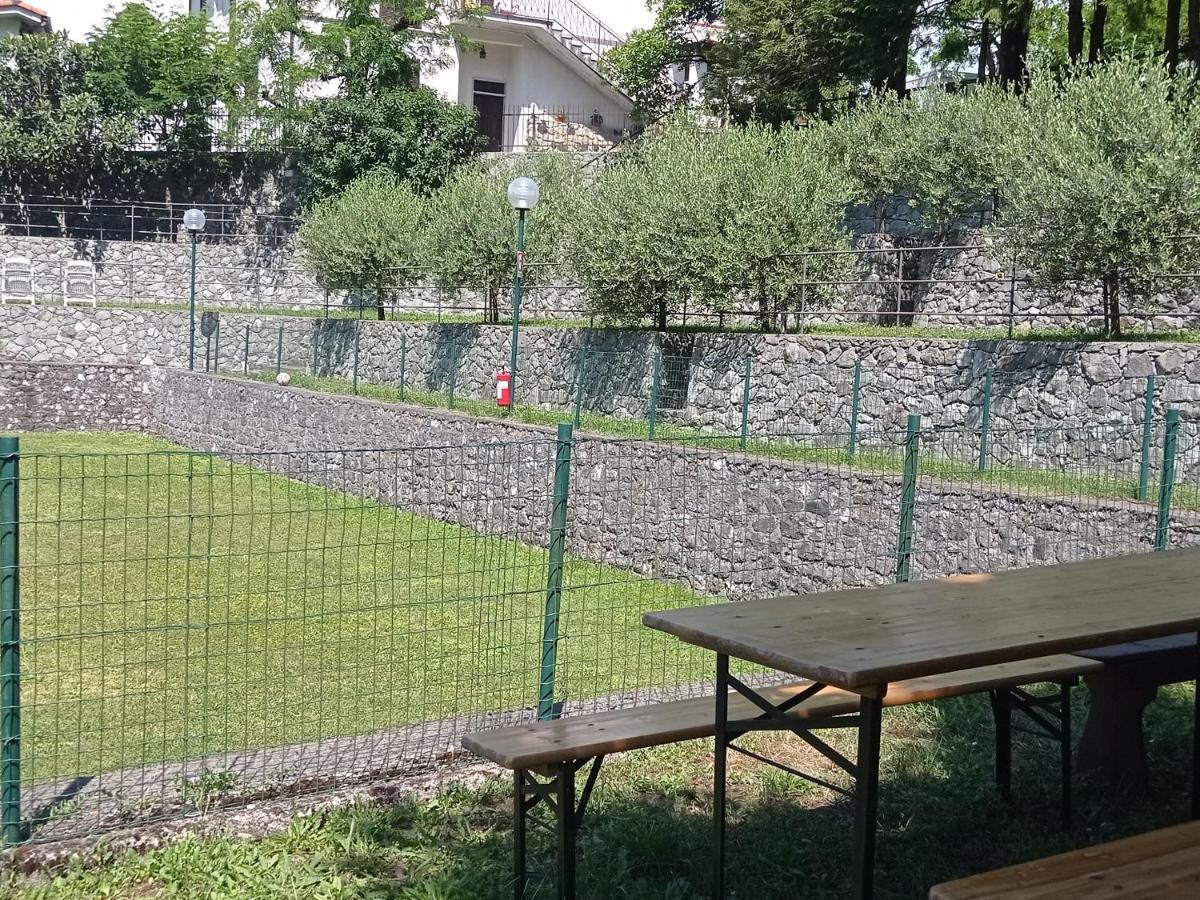 Готель Parco Vacanze Bracchetto Vetta Carrodano Inferiore Екстер'єр фото