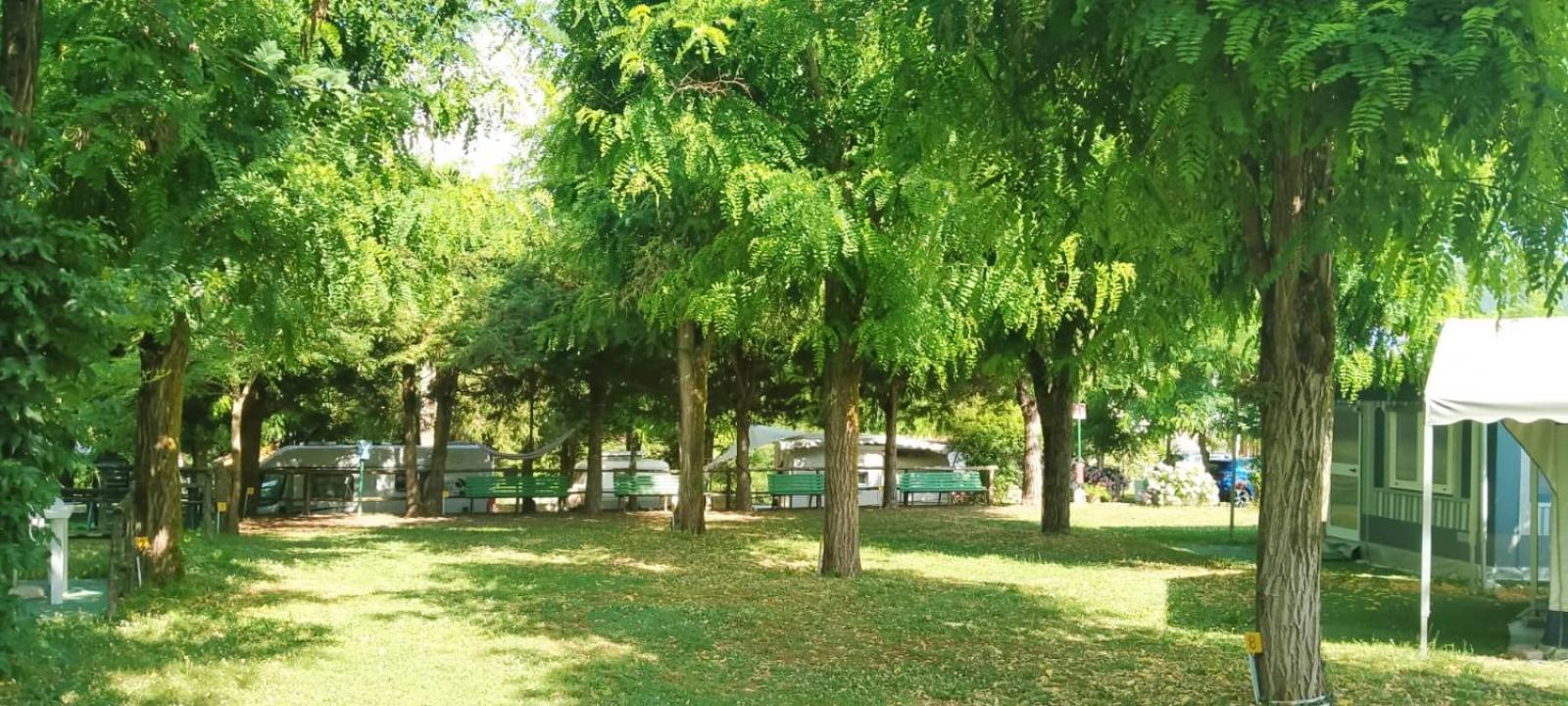 Готель Parco Vacanze Bracchetto Vetta Carrodano Inferiore Екстер'єр фото